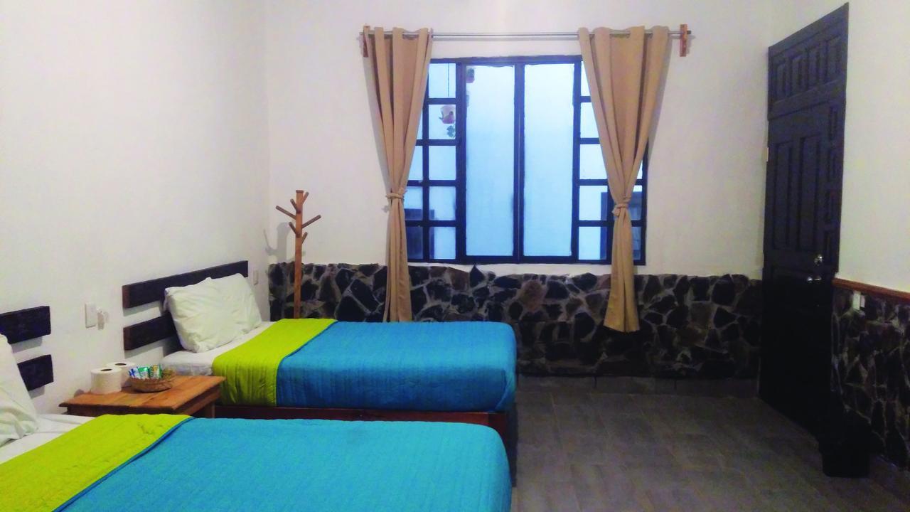 Hotel Falcon تاماسكوبو المظهر الخارجي الصورة