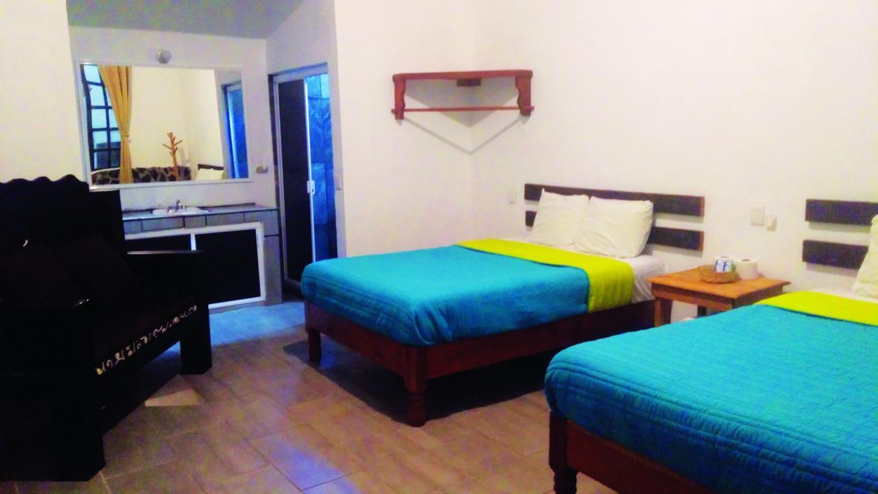 Hotel Falcon تاماسكوبو المظهر الخارجي الصورة