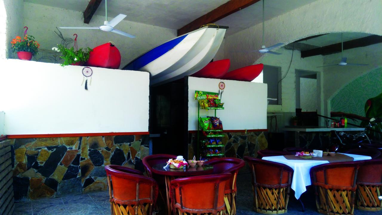 Hotel Falcon تاماسكوبو المظهر الخارجي الصورة