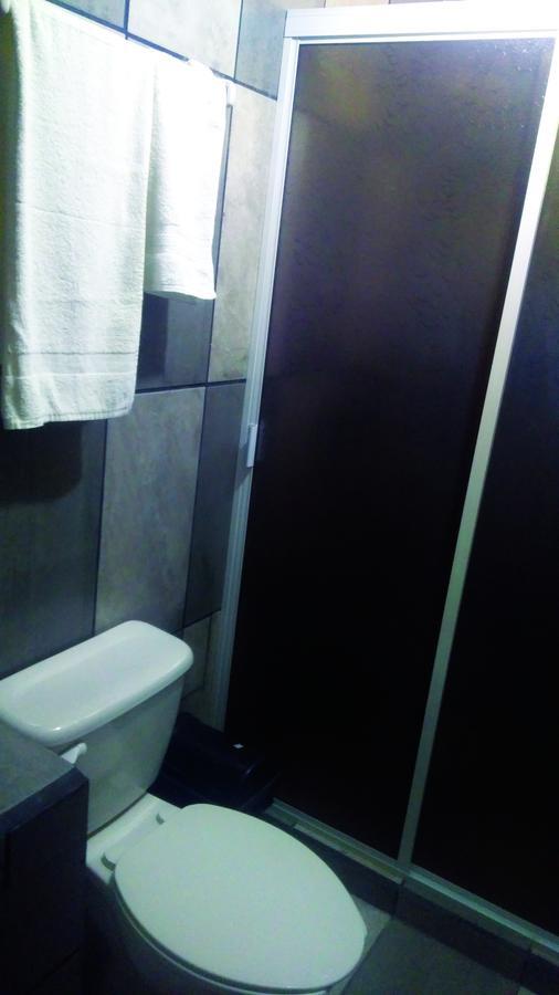 Hotel Falcon تاماسكوبو المظهر الخارجي الصورة